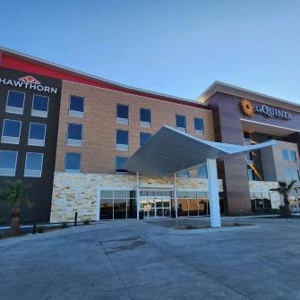 La Quinta Inn & Suites by Wyndham Del Rio Thumbnail