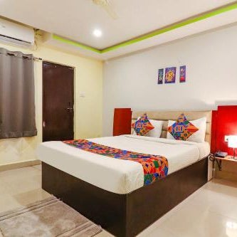 FabHotel Broholic Suites-JNTU - Nr JNTU