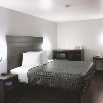 Sky Palace Inn By Jasper Near AT & T Center Thumbnail