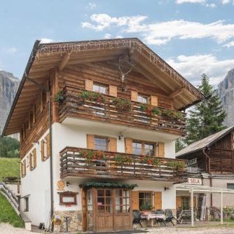 Chalet Crepes De Sela