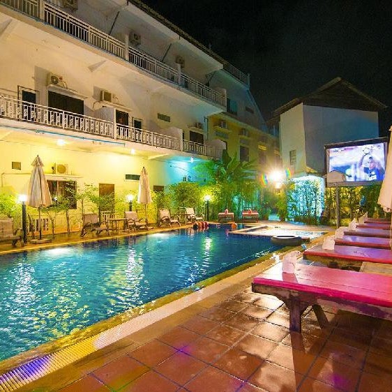 Blossoming Romduol Boutique Thumbnail