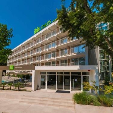 ibis Styles Golden Sands Roomer Hotel Thumbnail