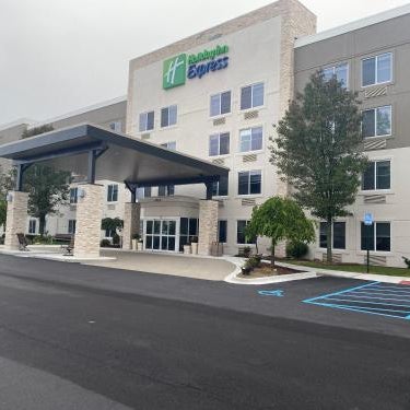 Holiday Inn Express Wixom By IHG Thumbnail