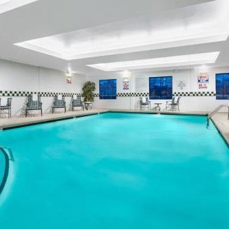 Holiday Inn & Suites Raleigh-Cary (I-40 @Walnut St) By IHG Thumbnail