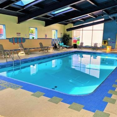 Days Inn & Suites by Wyndham Niagara Falls Centre St. By the Falls Thumbnail