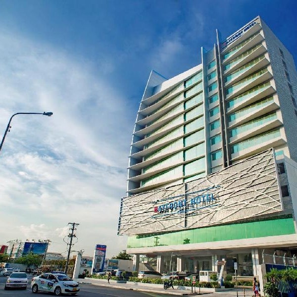 Bayfront Hotel Cebu - North Reclamation Thumbnail
