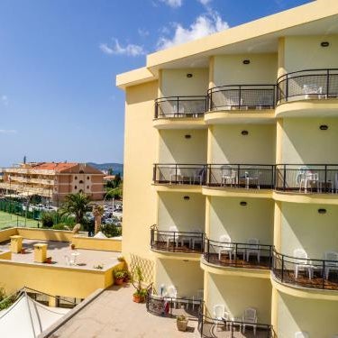 Rina Hotel