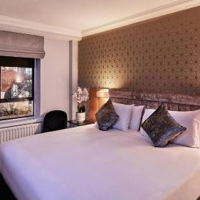 Handel's Hotel Thumbnail
