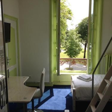 Hotel Couleurs Sud 46 chambres avec ascenseur et bar-restaurant Centre ville-Gare Charleville-Mézières