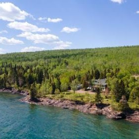 Thomsonite Inn on Lake Superior Thumbnail