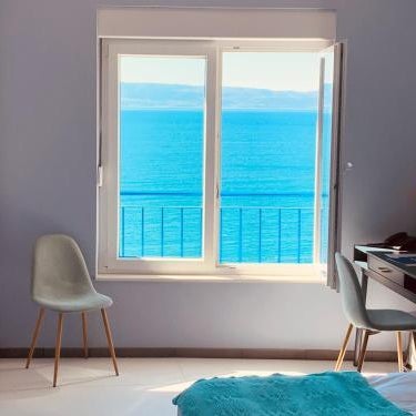 Hotel Elu Iris Thumbnail