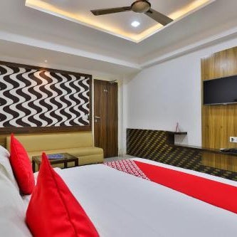 Super Collection O Infocity Metro Station Gandhinagar Formerly Hotel Grand Krishna Thumbnail