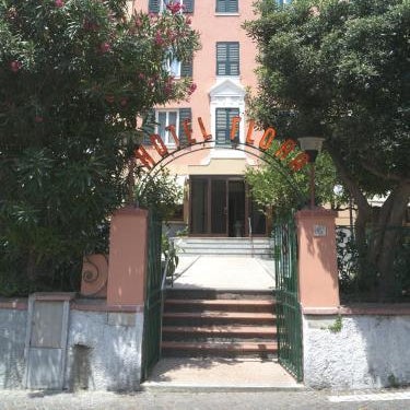 Hotel Flora