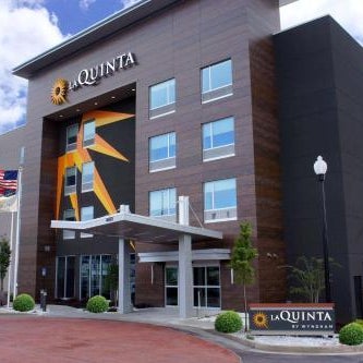 La Quinta Inn & Suites by Wyndham Locust Grove Thumbnail