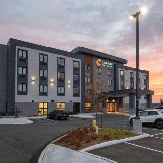 Comfort Inn & Suites Thumbnail