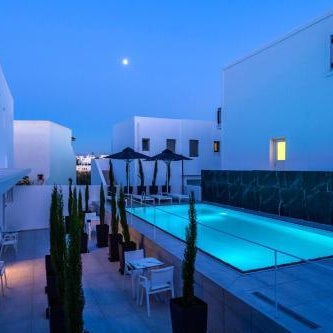 Central Boutique Hotel by naoussa hills adults only