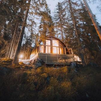 Haltia Lake Lodge nature boutique hotel & glamping Thumbnail