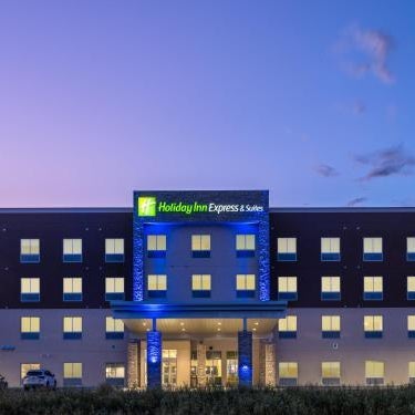 Holiday Inn Express & Suites Watertown By IHG Thumbnail