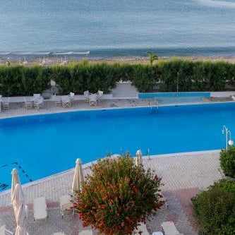 The Grove Seaside Hotel