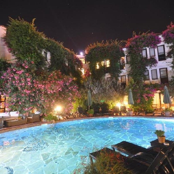 El Vino Hotel Suites Thumbnail