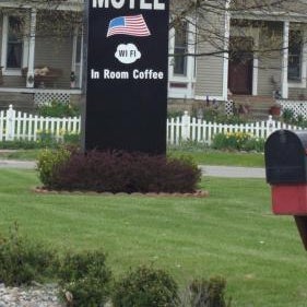 Pinconning Trail Inn Motel Thumbnail