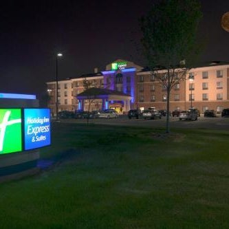 Holiday Inn Express and Suites Detroit North-Troy By IHG Thumbnail