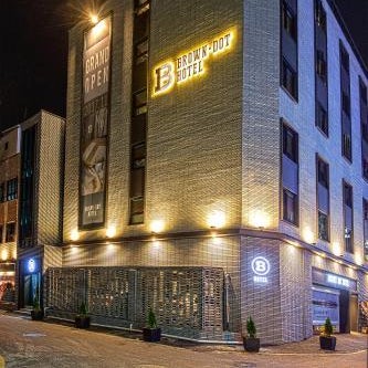 Brown-Dot Hotel Choeup Thumbnail