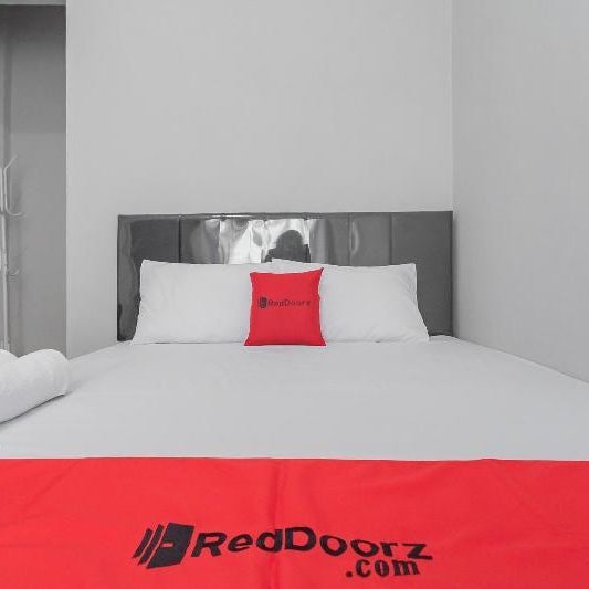 RedDoorz Syariah near Wisata Situ Gunung Sukabumi