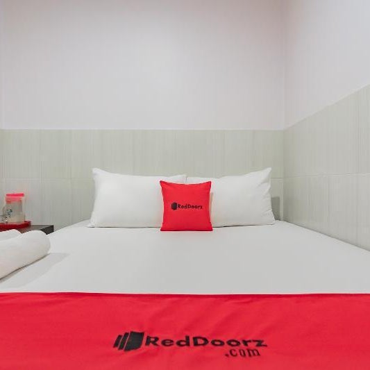 RedDoorz @ Komplek Pontianak Mall