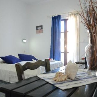 Martinos Studios, Merihas port