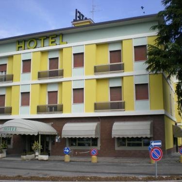 Hotel Industria Thumbnail