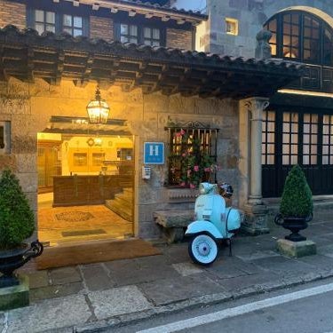 Hotel Santillana