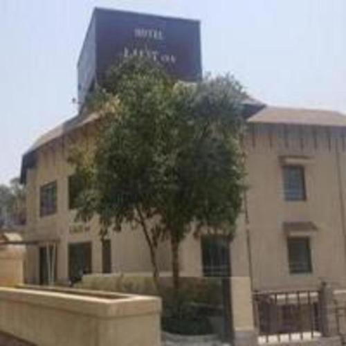 HOTEL LALIT INN