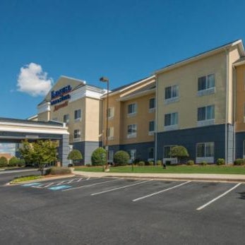 Fairfield Inn & Suites by Marriott Greenwood Thumbnail