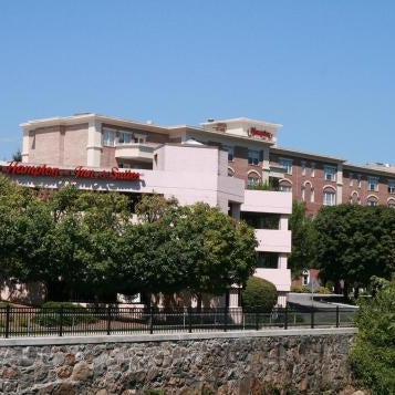 Hampton Inn By Hilton And Suites Stamford Thumbnail