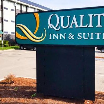 Quality Inn & Suites Everett Thumbnail