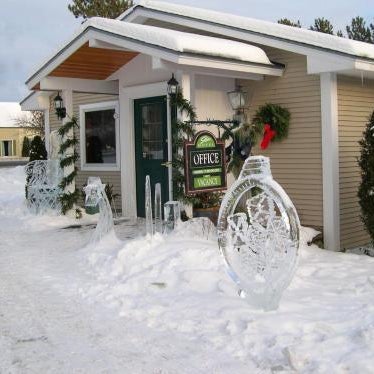 Stowe Motel & Snowdrift Thumbnail