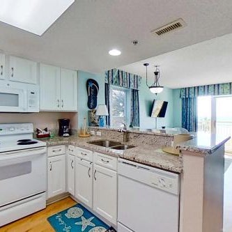 Bay Watch Resort Thumbnail