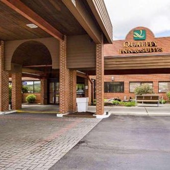 Quality Inn & Suites Altoona Thumbnail
