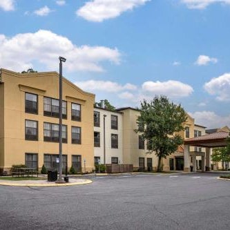 Comfort Suites near Penn State Thumbnail