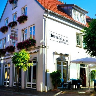 Hotel Müller Café & Wein - Mondholzhotel