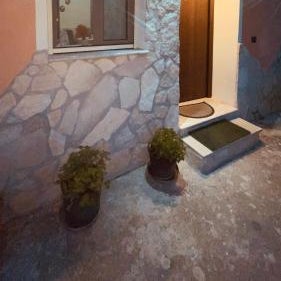 La Maison Thumbnail