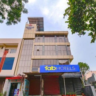 FabHotel Saket Inn