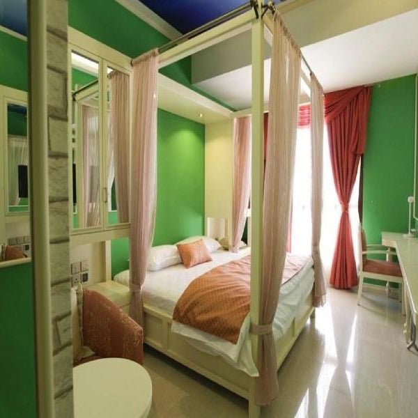 Reflections Hotel Thumbnail