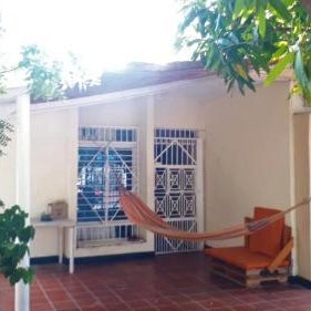 HABITACION PRIVADA EN CASA DE MIS PADRES Thumbnail