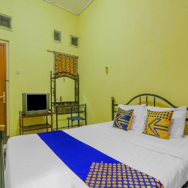 SPOT ON 90272 Istana Griya 1 Hotel
