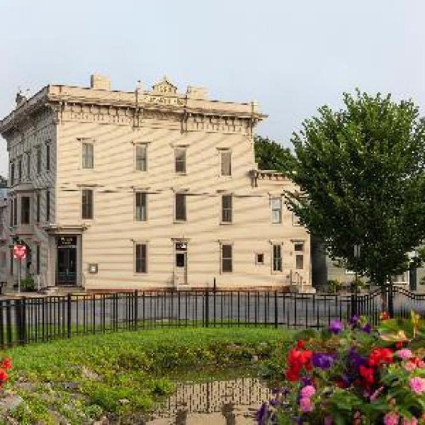 Stewart House Hotel Thumbnail