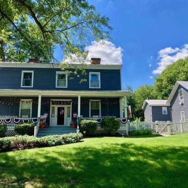 Family Farmhouse Inn Thumbnail