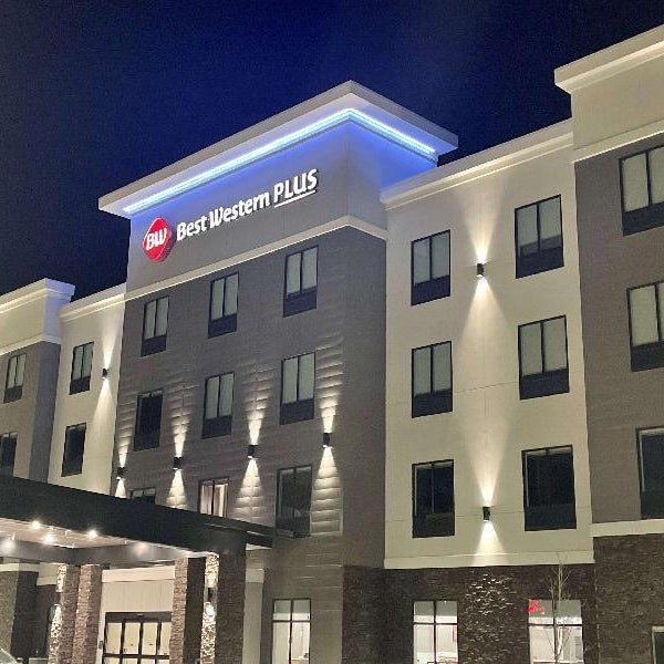 La Quinta Inn & Suites by Wyndham Coralville Iowa City Thumbnail
