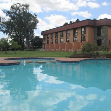 African Sky Hotels - Pine Lake Inn